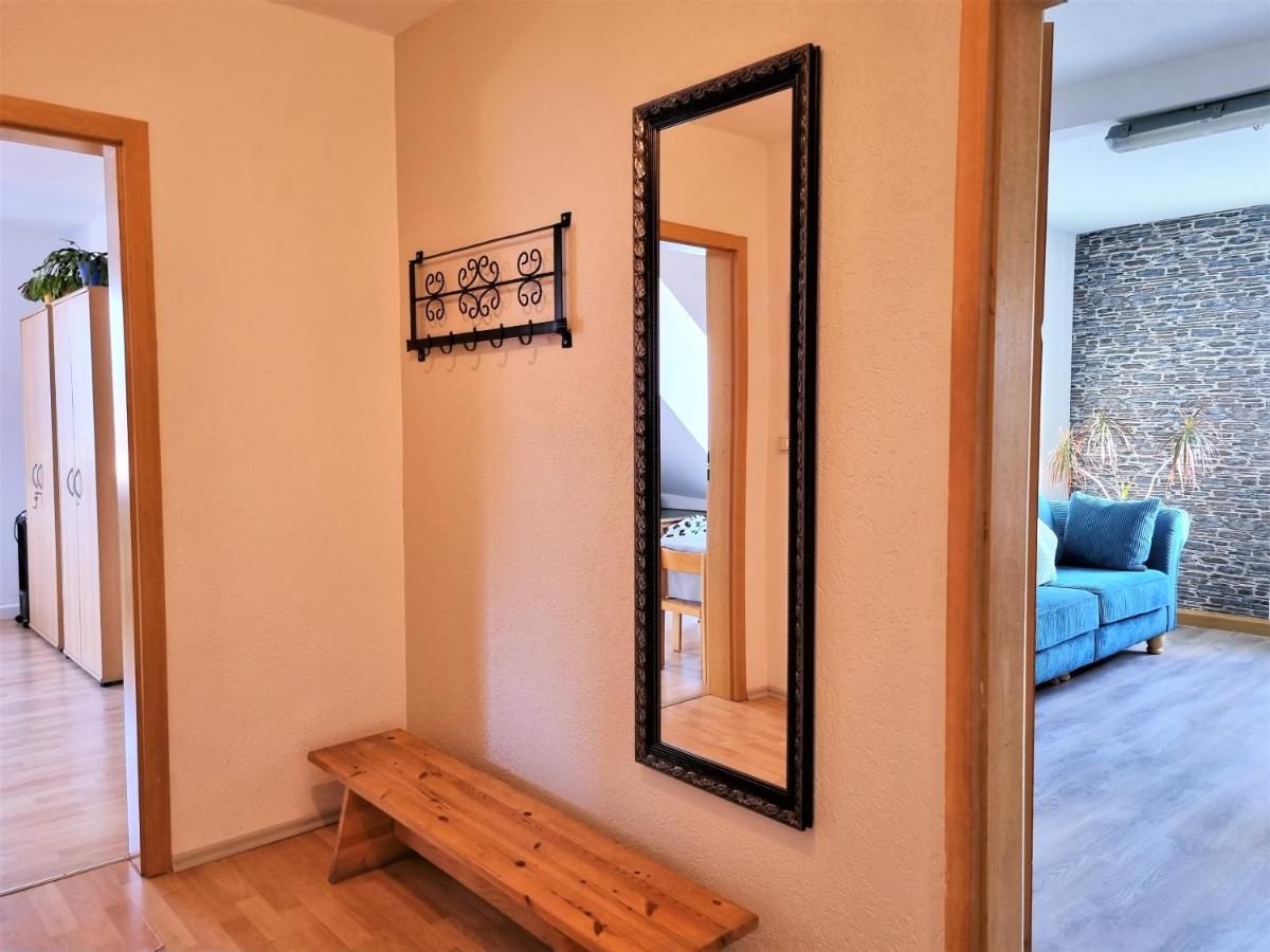 Apartment Bayreuth, Grosse Ferienwohnung Im Haus Mit Kunst, 3 Schlafzimmer, Kueche, Parkplatz Bagian luar foto