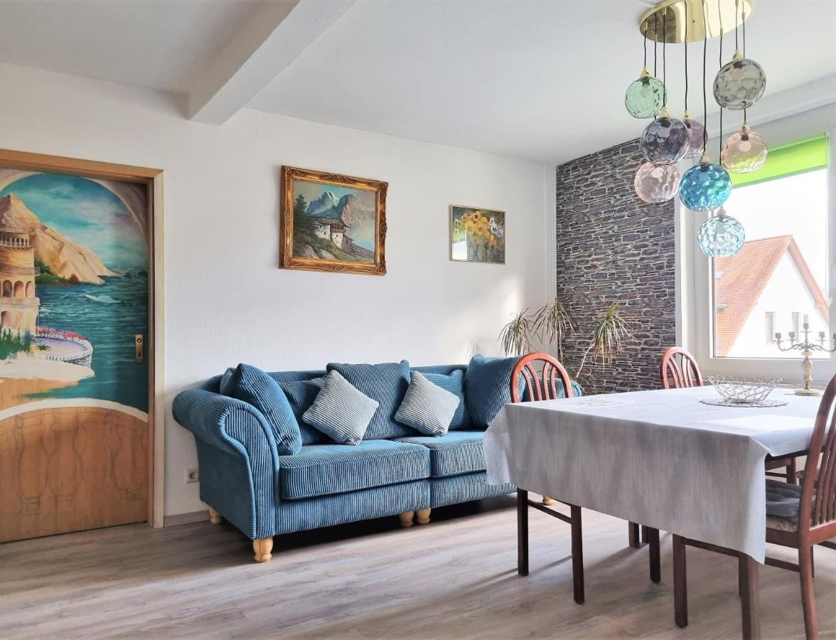 Apartment Bayreuth, Grosse Ferienwohnung Im Haus Mit Kunst, 3 Schlafzimmer, Kueche, Parkplatz Bagian luar foto