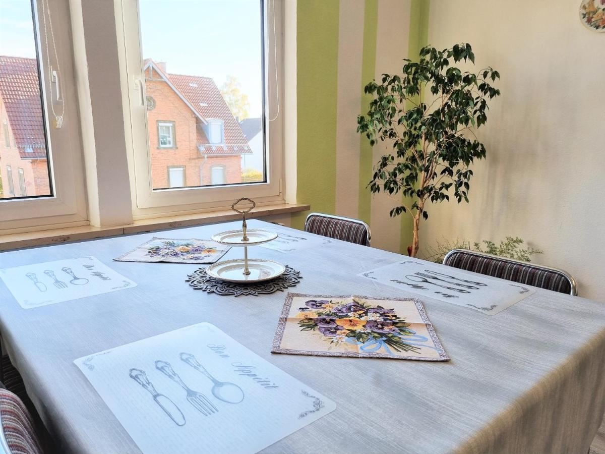 Apartment Bayreuth, Grosse Ferienwohnung Im Haus Mit Kunst, 3 Schlafzimmer, Kueche, Parkplatz Bagian luar foto